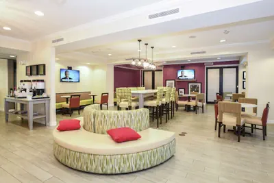 Photo 3 - Hampton Inn Jacksonville East Regency Square