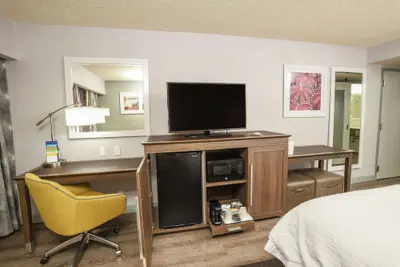 Photo 5 - Hampton Inn Jacksonville East Regency Square