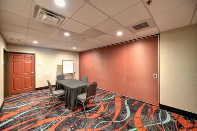 Photo 2 - Holiday Inn Express Hotel & Suites Manteca by IHG