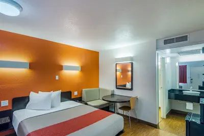 Photo 2 - Motel 6 Ardmore, OK
