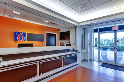 Photo 3 - Motel 6 Lewisville, TX - Dallas