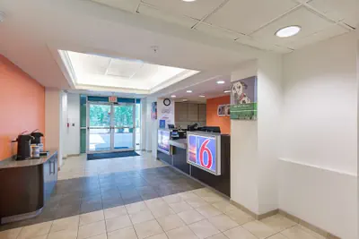 Photo 2 - Motel 6 Columbia, SC - Fort Jackson Area