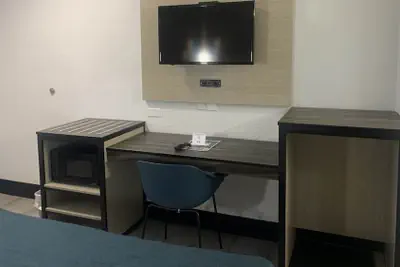 Photo 5 - Motel 6 Tempe, AZ - Broadway - ASU