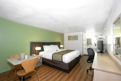 Photo 5 - American Inn