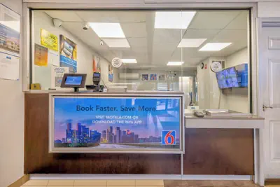 Photo 4 - Motel 6 Villa Park, IL - Chicago West