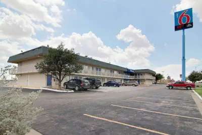 Photo 2 - Motel 6 Fort Stockton, TX