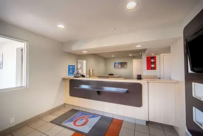 Photo 3 - Motel 6 Del Rio, TX