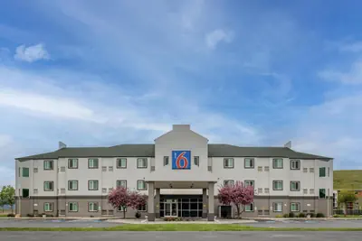 Photo 2 - Motel 6 Missoula, MT