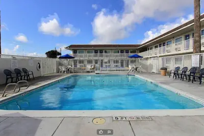 Photo 2 - Motel 6 Corpus Christi, TX - East - North Padre Island