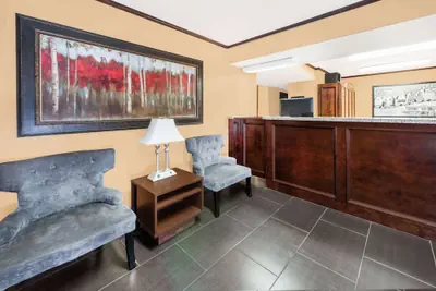 Photo 5 - Super 8 by Wyndham Midwest City OK