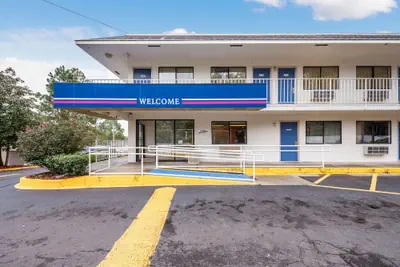 Photo 2 - Motel 6 Bessemer, AL - Birmingham