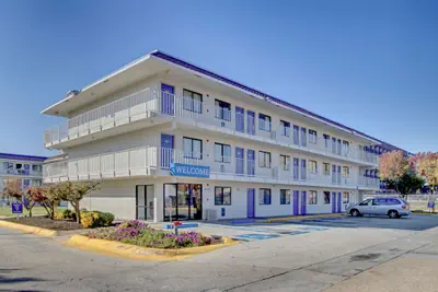 Photo 2 - Motel 6 Capitol Heights, MD - Washington