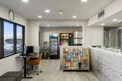 Photo 3 - Days Inn by Wyndham Wheat Ridge/Denver West