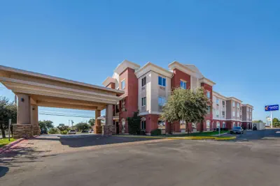 Photo 2 - Comfort Inn & Suites Big Spring