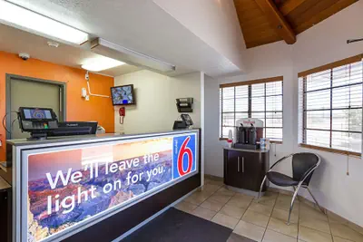 Photo 4 - Motel 6 Mesa, AZ - South