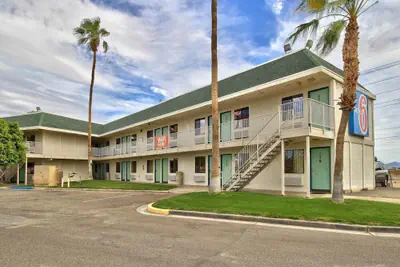 Photo 2 - Motel 6 Yuma, AZ - East