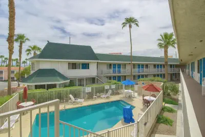 Photo 2 - Motel 6 Yuma, AZ - East