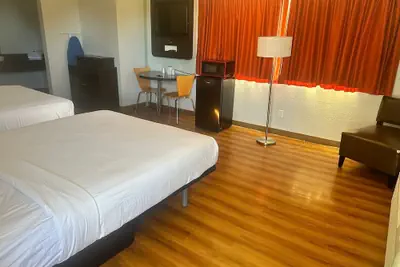 Photo 5 - Motel 6 Ventura, CA - South