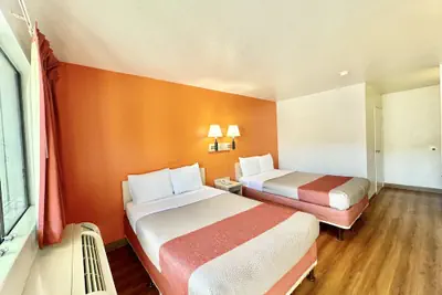 Photo 5 - Motel 6 Bellflower, CA - Los Angeles