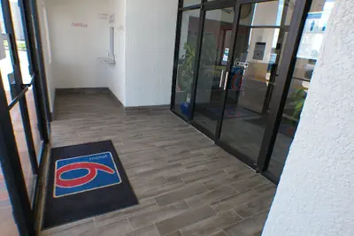 Photo 3 - Motel 6 Winslow, AZ