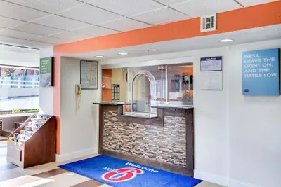 Photo 3 - Motel 6 Washington, DC