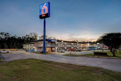Photo 2 - Motel 6 Port Allen, LA - Baton Rouge