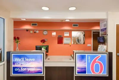 Photo 4 - Motel 6 Statesville, NC
