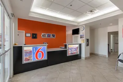 Photo 5 - Motel 6 San Antonio, TX - Downtown - Alamo Dome