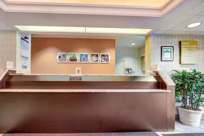 Photo 5 - Motel 6 Roseburg, OR