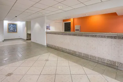 Photo 4 - Motel 6 Newnan, GA