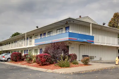 Photo 2 - Motel 6 Des Moines, IA - North