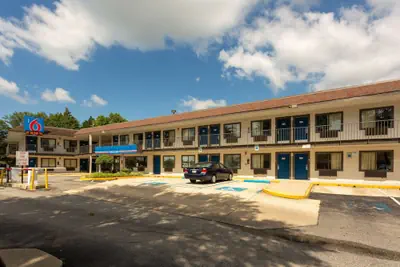 Photo 2 - Motel 6 Camp Springs, DC - South Camp Springs