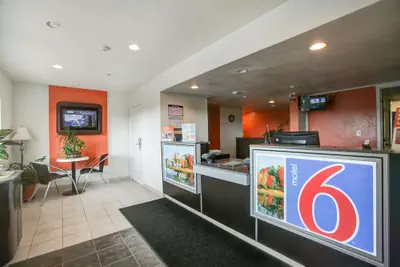 Photo 4 - Motel 6 Elkton, MD