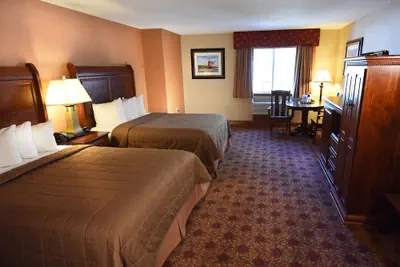 Photo 4 - Hamilton Inn Select Beachfront Mackinaw City