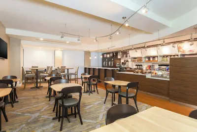 Photo 2 - Courtyard by Marriott Pittsburgh Downtown