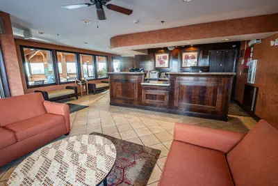 Photo 4 - Christopher Inn and Suites