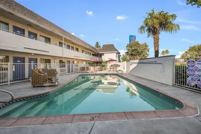Photo 2 - Motel 6 Fairfield, CA - North