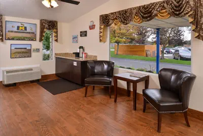 Photo 3 - Americas Best Value Inn & Suites Jackson, MI