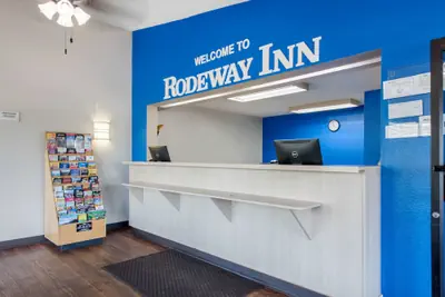 Photo 5 - Rodeway Inn Sharonville - Cincinnati North