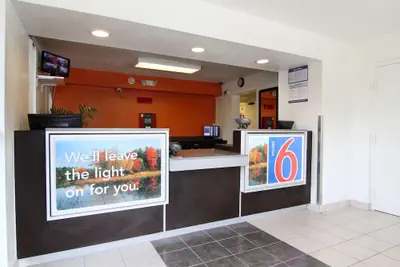 Photo 5 - Motel 6 Middleburg Heights, OH - Cleveland