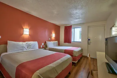 Photo 4 - Loyalty Inn Tallahassee