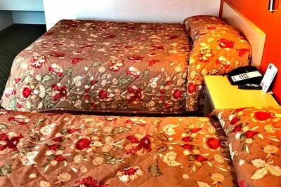 Photo 4 - QC Stay Inn