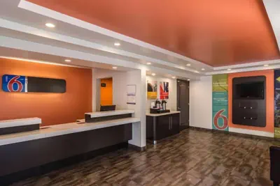 Photo 3 - Motel 6 Oroville, CA