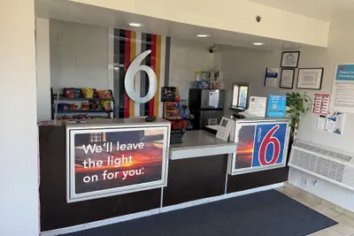 Photo 2 - Motel 6 Gulfport, MS – Airport
