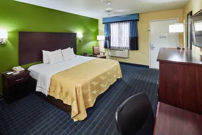 Photo 4 - Quality Inn Parker