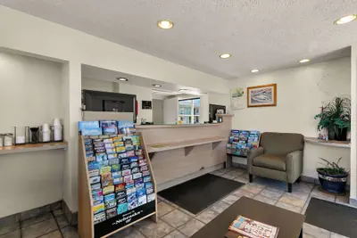 Photo 3 - Americas Best Value Inn Lincoln