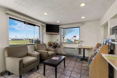 Photo 5 - Americas Best Value Inn Lincoln