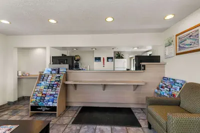 Photo 4 - Americas Best Value Inn Lincoln