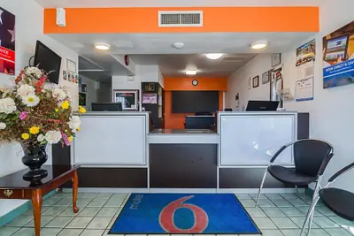 Photo 3 - Motel 6 Mitchell, SD