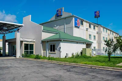 Photo 2 - Motel 6 Seymour, IN - North